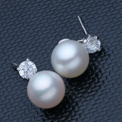 Round Pearl Stud Earrings with Silver-Plated Design